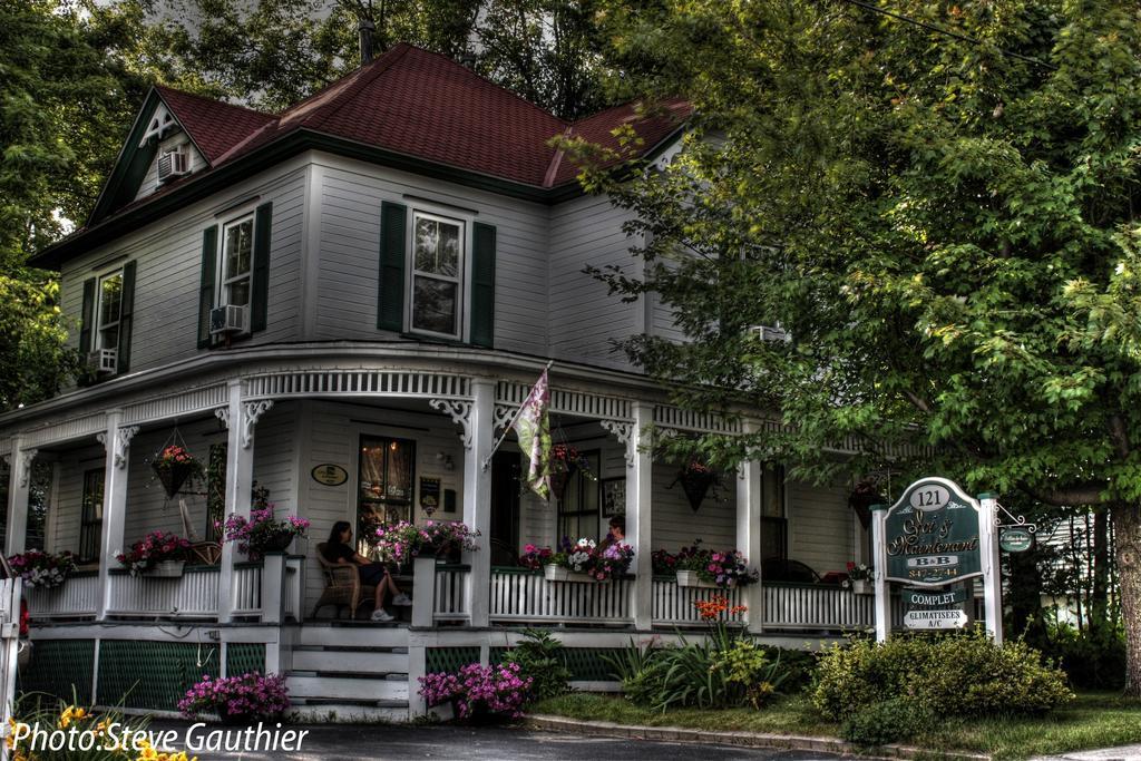 Ici Et Maintenant Bed and Breakfast Magog Buitenkant foto